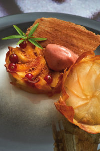 Tarte-aux-deux-pommes-et-orange-crumble-de-châtaignes-(c)-Bernard-Galéron-Germicopa
